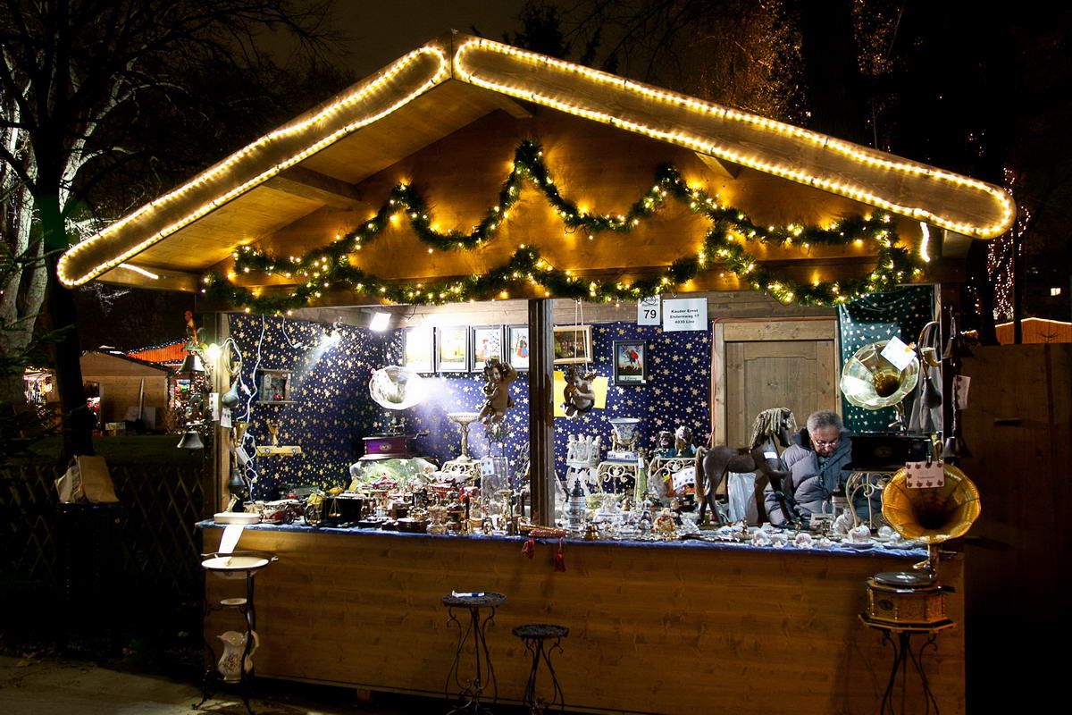 Weihnachtsmarkt Linz Geschenke Hütte