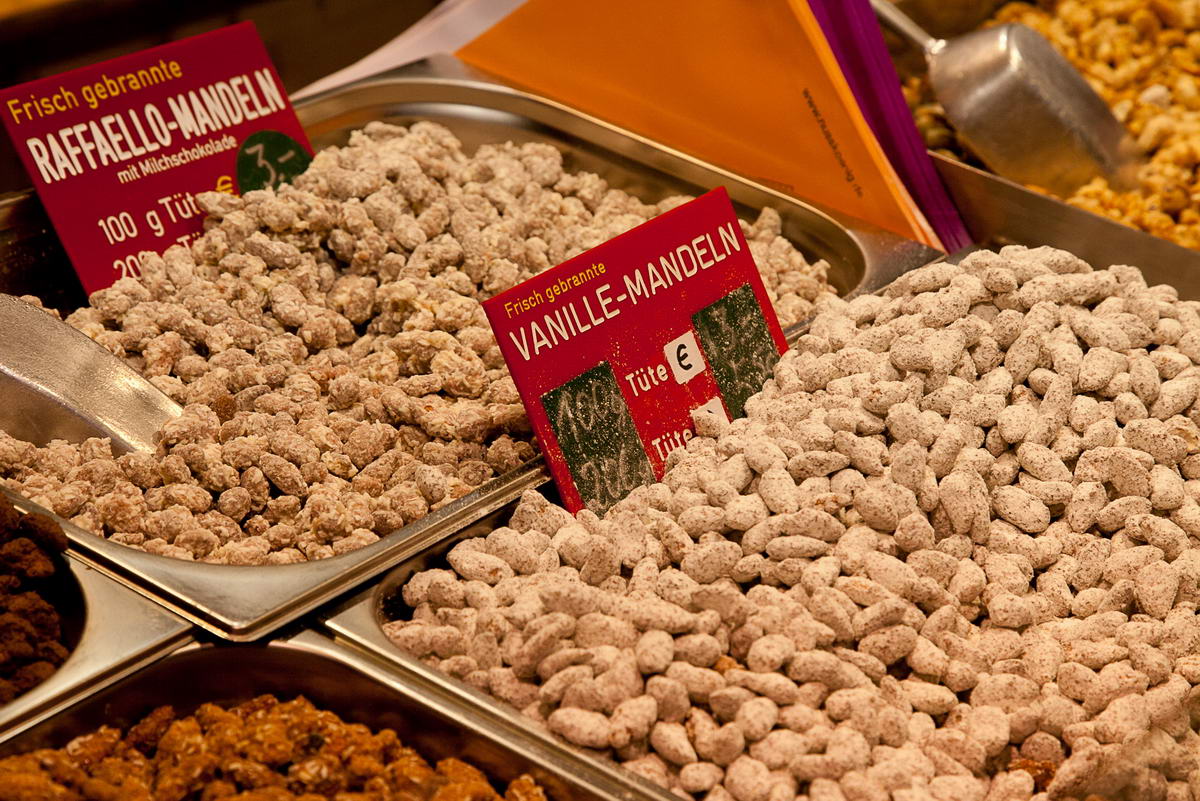 Nusskönig Weihnachtsmarkt Volksgarten