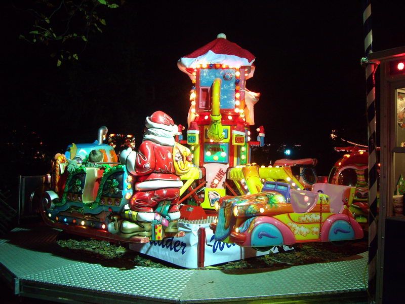 Kinderkarussell am Weihnachtsmarkt Linz