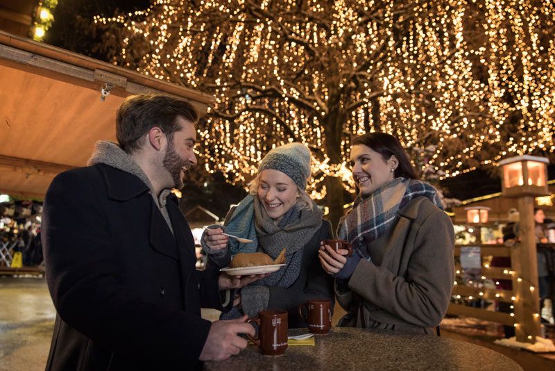 weihnachtsmarkt Volksgarten Gastronomie