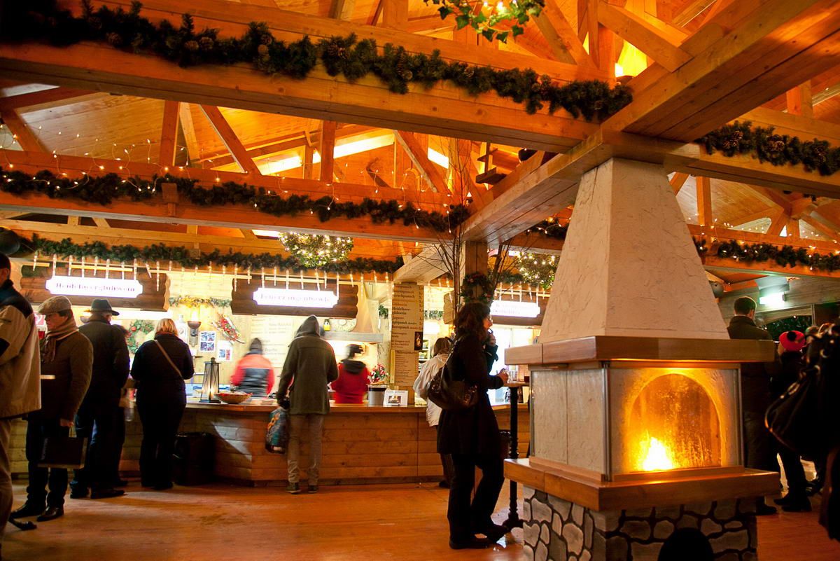 Punschen am Weihachtsmarkt